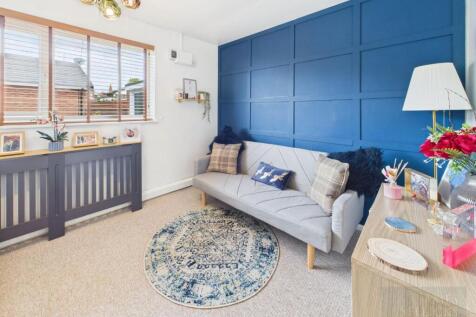 Bedroom Three/Snug