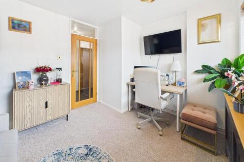 Bedroom Three/Snug