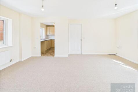 Sitting/dining room