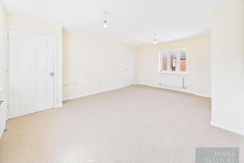 Sitting/dining room