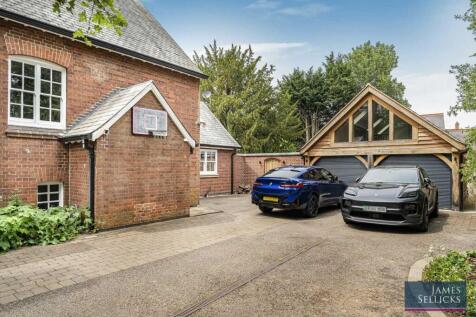 Garaging