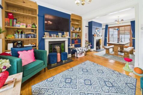 Sitting/Dining Room
