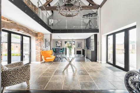 Hall/Reception Room