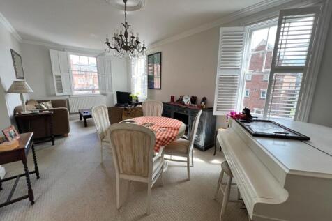 Sitting Room.jpg
