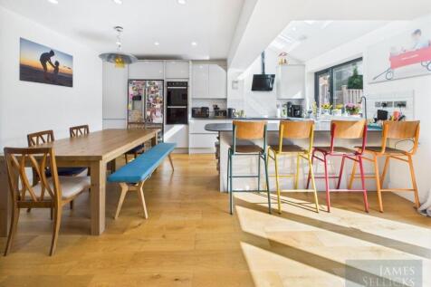 Living/Dining Kitchen