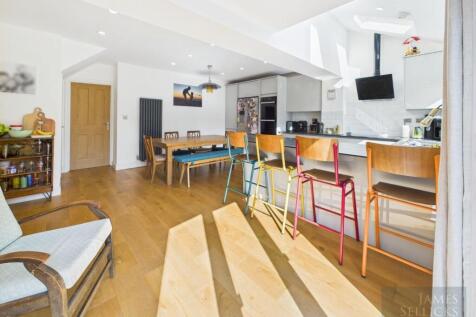 Living/Dining Kitchen
