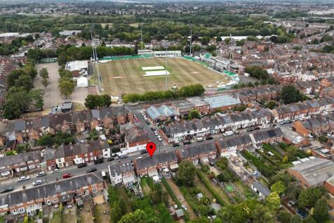 Proximity to Grace Road Cricket Ground
