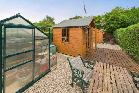 Garden Bar/Summerhouse, Greenhouse &amp; Shed