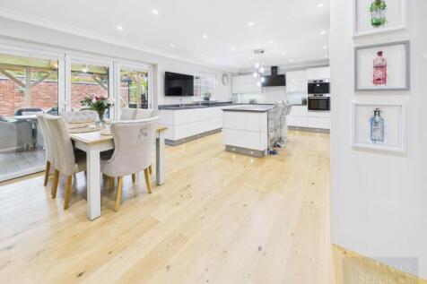 Open-plan living Kitchen
