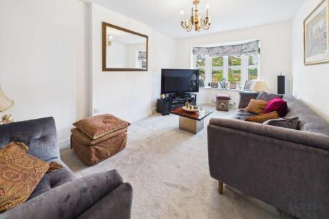 Living/Dining Kitchen