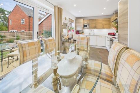 Living/Dining Kitchen