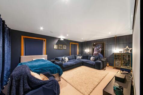 CINEMA ROOM