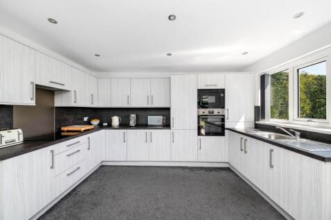 OPEN PLAN DINING KITCHEN