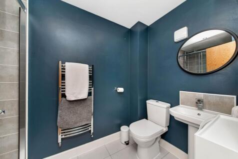 BEDROOM ONE EN-SUITE