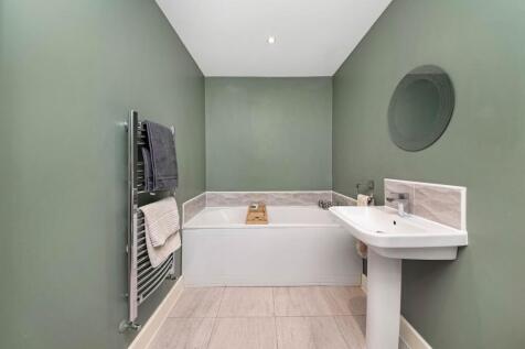 HOUSE BATHROOM