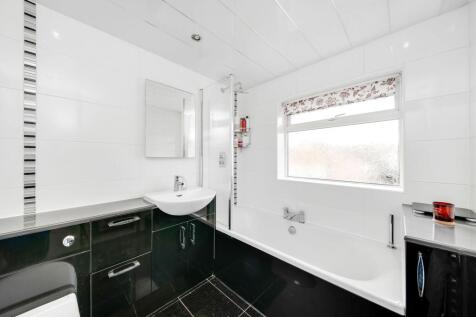 HOUSE BATHROOM