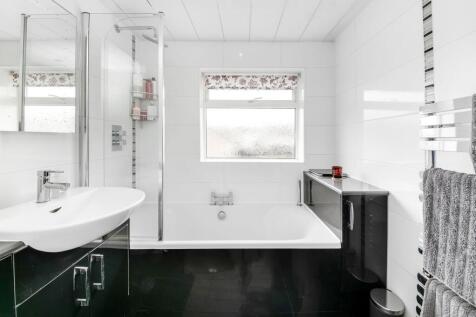 HOUSE BATHROOM