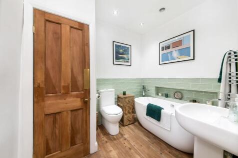 HOUSE BATHROOM
