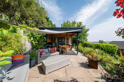 SUMMER HOUSE