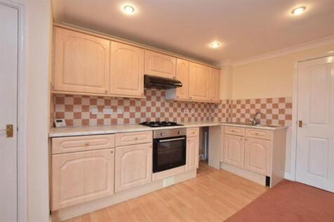 LIVING / DINING KITCHEN