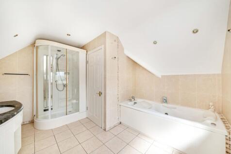 ENSUITE B1