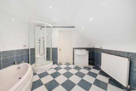 HOUSE BATHROOM