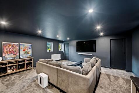 CINEMA ROOM