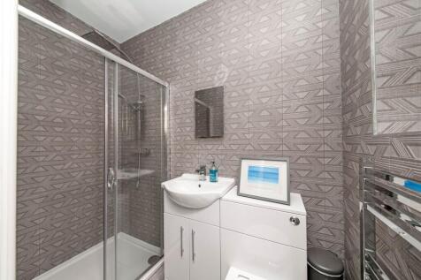 Bedroom 2 : ensuite
