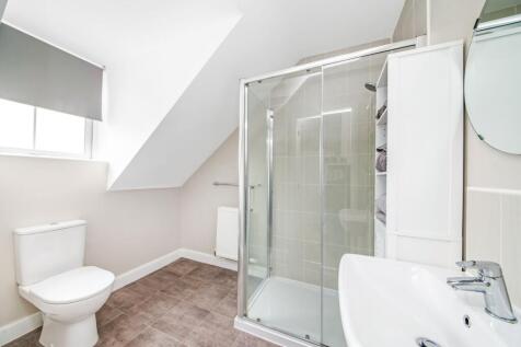 BEDROOM ONE EN-SUITE