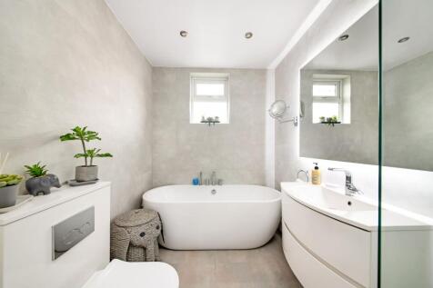 HOUSE BATHROOM