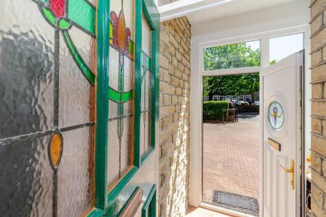 ENTRANCE PORCH