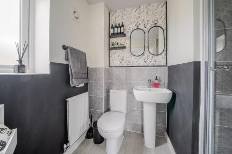 BED 1 ENSUITE