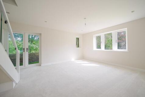 LIVING ROOM...