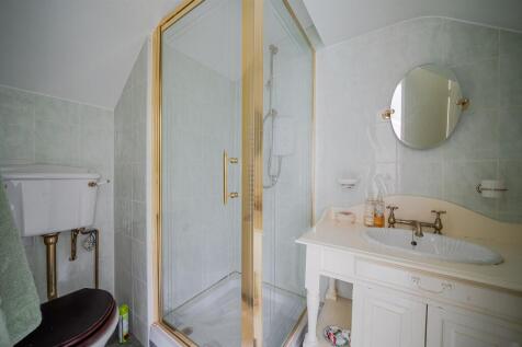 BED 4 ENSUITE