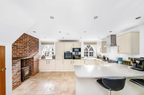 Cottage Dining Kitchen