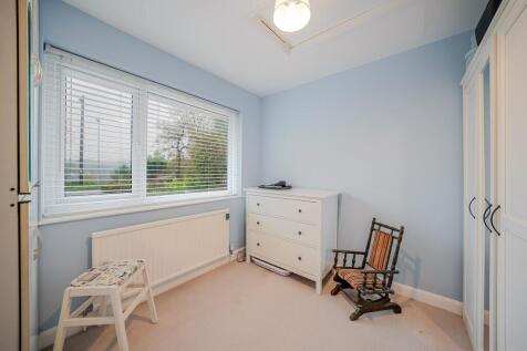 BEDROOM 1 DRESSING ROOM