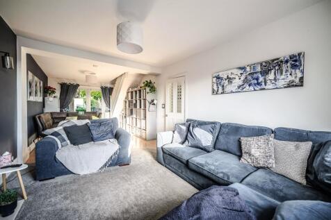 LIVING AND DINING ROOM