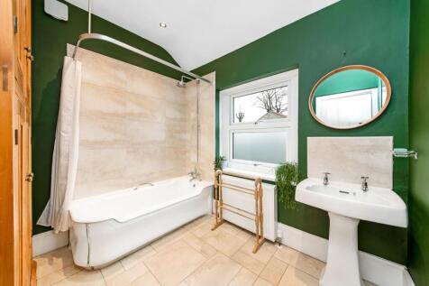 HOUSE BATHROOM