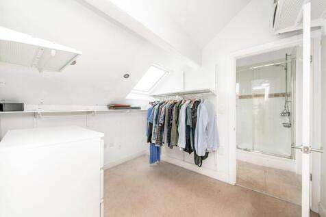 BEDROOM FIVE / DRESSING ROOM