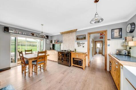 OPEN PLAN DINING KITCHEN