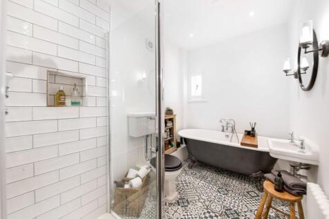 HOUSE BATHROOM