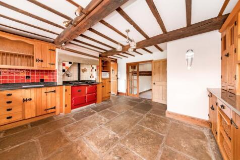 FARMHOUSE KITCHEN