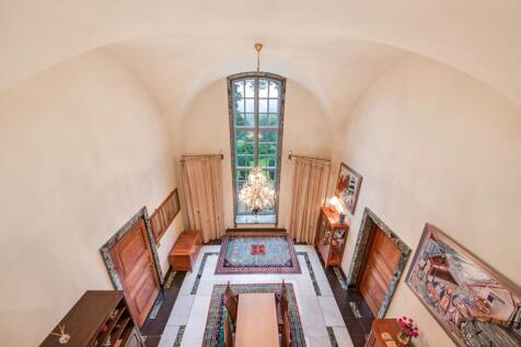 DINING HALL