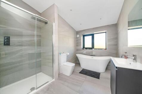 HOUSE BATHROOM