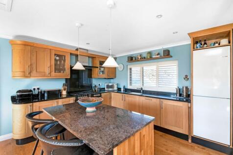 LIVING DINING KITCHEN