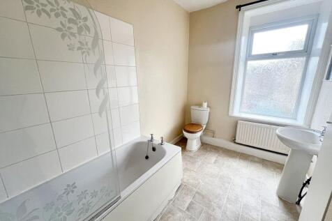 HOUSE BATHROOM