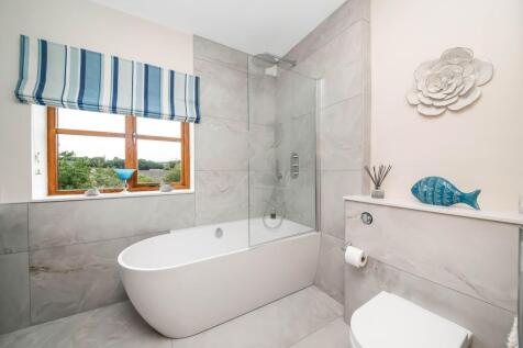 HOUSE BATHROOM