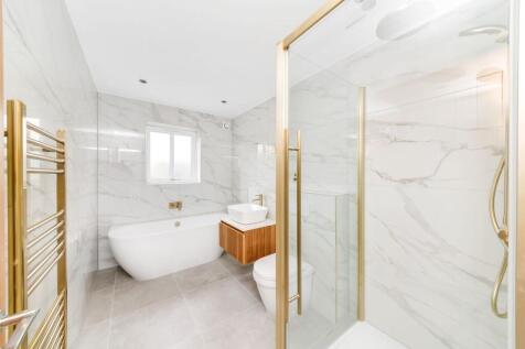 HOUSE BATHROOM