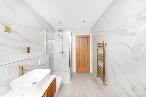 HOUSE BATHROOM