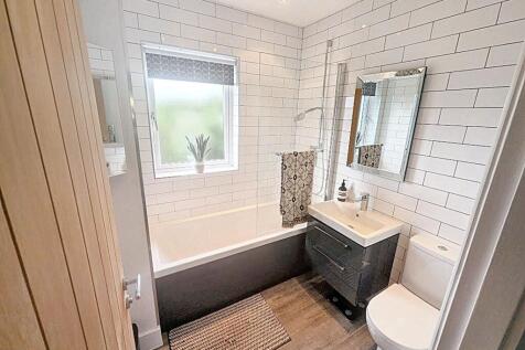 HOUSE BATHROOM